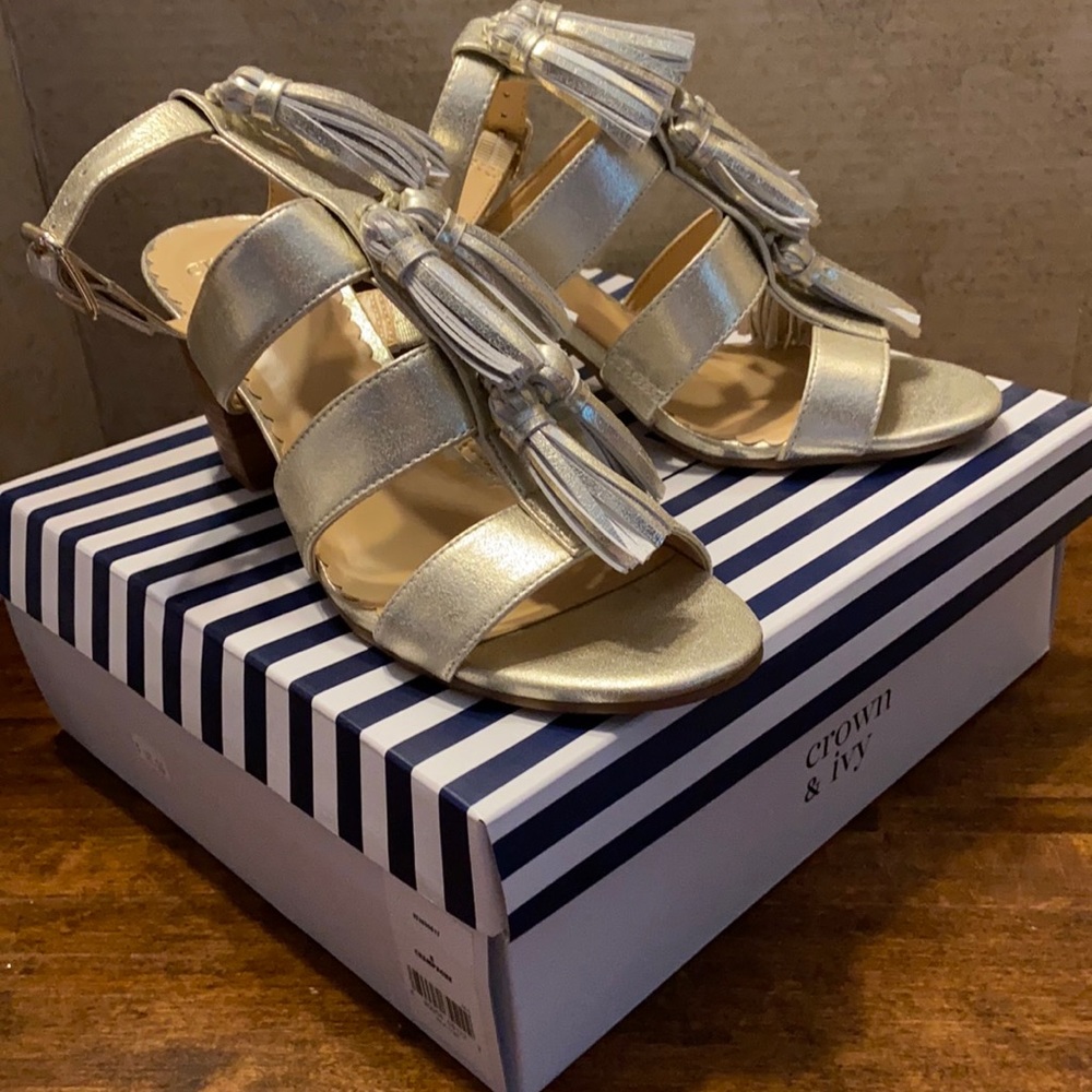 Crown and Ivy Tasseled Ankle Strap Sandals